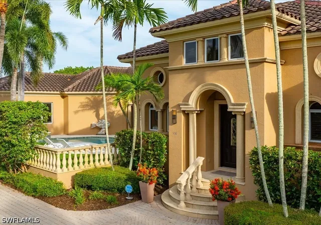 Photo 2 of Single family home for sale at 550 21st Avenue S, Naples, FL 34102 | MLS# 226026963 | Listing updated on 2026-08-16