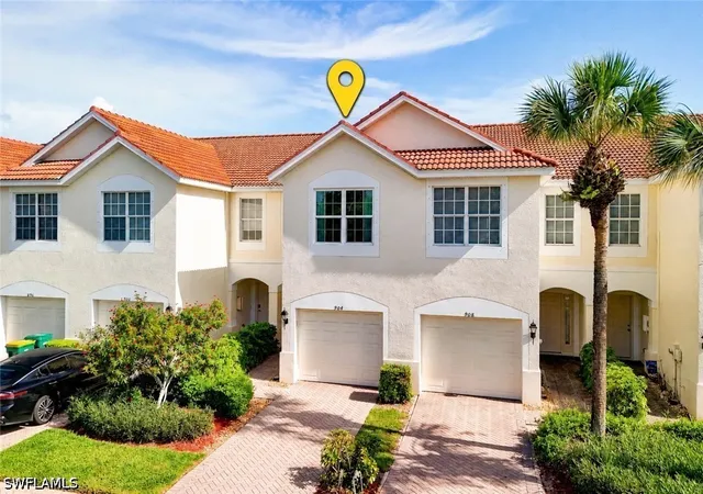 Photo 4 of Townhouse for sale at 904 Hampton Cir, Naples, FL 34105 | MLS# 226026673 | Listing updated on 2026-08-30