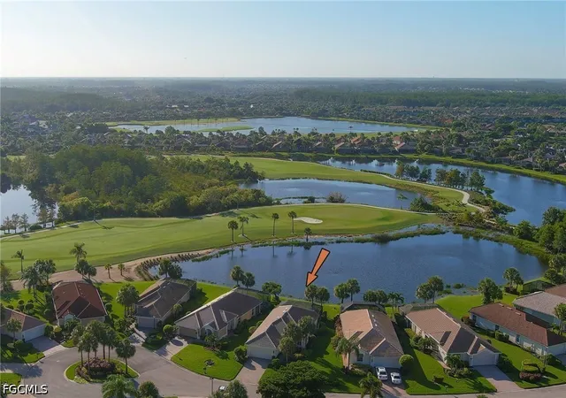 Photo 3 of Sale Pending at 10083 Oakhurst Way, Fort Myers, FL 33913 | MLS# 2026031475 | Listing updated on 2026-08-17