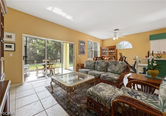 Photo 4 of Sale Pending at 25060 Bay Cedar Dr, Bonita Springs, FL 34134 | MLS# 2026031487 | Listing updated on 2026-08-18