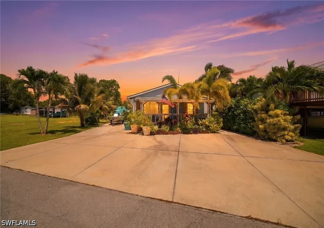 Photo 1 of Single family home for sale at 253 Worley St, Chokoloskee, FL 34138 | MLS# 226026860 | Listing updated on 2026-09-28