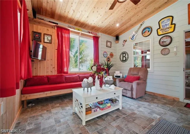 Photo 3 of Single family home for sale at 253 Worley St, Chokoloskee, FL 34138 | MLS# 226026860 | Listing updated on 2026-09-28