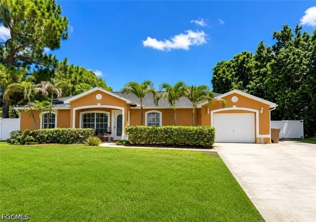 Photo 1 of Single family home for sale at 416 Candlewick Cir S, Lehigh Acres, FL 33936 | MLS# 2026031693 | Listing updated on 2026-08-18