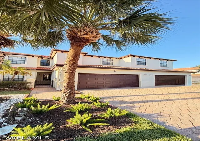 Photo 2 of Townhouse for sale at 7317 Bristol Cir, Naples, FL 34120 | MLS# 226027402 | Listing updated on 2026-08-19
