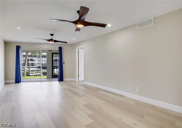 5th image of 5111 Manor Ct, Cape Coral, FL 33904