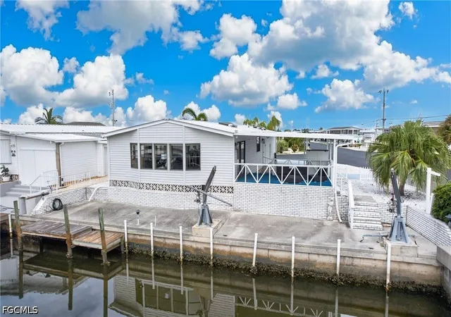 Photo 3 of Single family home for sale at 3032 Bounty Ln, Saint James City, FL 33956 | MLS# 2026032296 | Listing updated on 2026-08-26