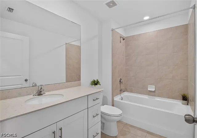 Photo 23 of Single family home for sale at 17742 Paradiso Wy, North Fort Myers, FL 33917 | MLS# 2026032358 | Listing updated on 2026-08-30