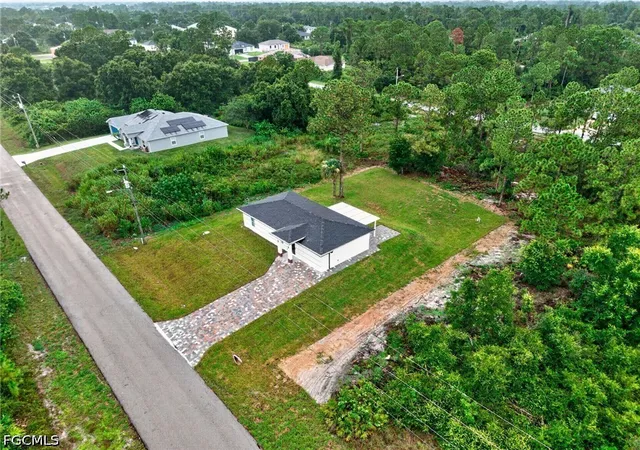 Photo 3 of Single family home for sale at 851 Calumet St E, Lehigh Acres, FL 33974 | MLS# 2026032445 | Listing updated on 2026-08-22