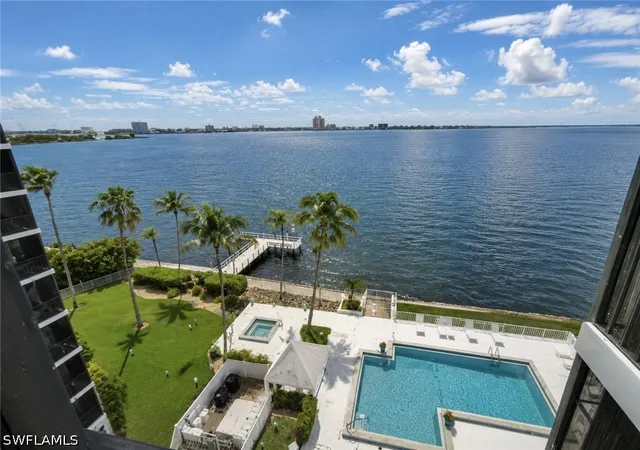 Listing Photo 2 - Condo for sale in building located at 3350 N Key Dr, NORTH FORT MYERS, FL 33903 - Unit #701