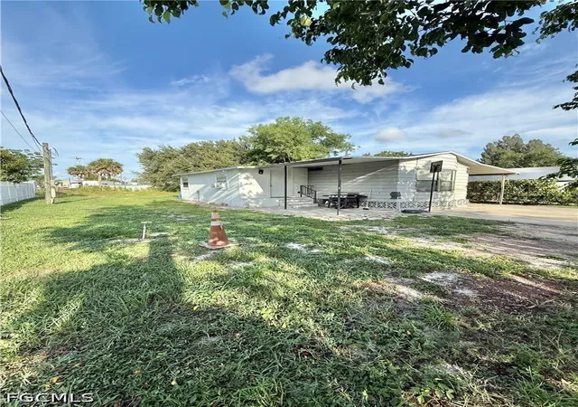 Photo 2 of Manufactured home for sale at 26646 Token Ct, Bonita Springs, FL 34135 | MLS# 2026032504 | Listing updated on 2026-08-26