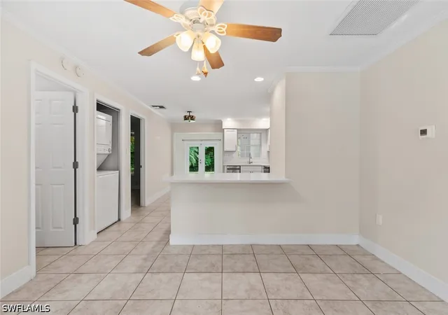 Listing Photo 4 - Condo for sale in building located at 2437 Sunset Ave, Naples, FL 34112