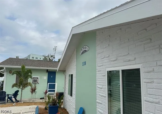 Listing Photo 5 - Condo for sale in building located at 230 Fairweather Ln, Fort Myers Beach, FL 33931