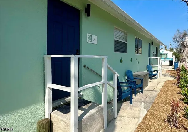 Listing Photo 4 - Condo for sale in building located at 236 Fairweather Ln, Fort Myers Beach, FL 33931