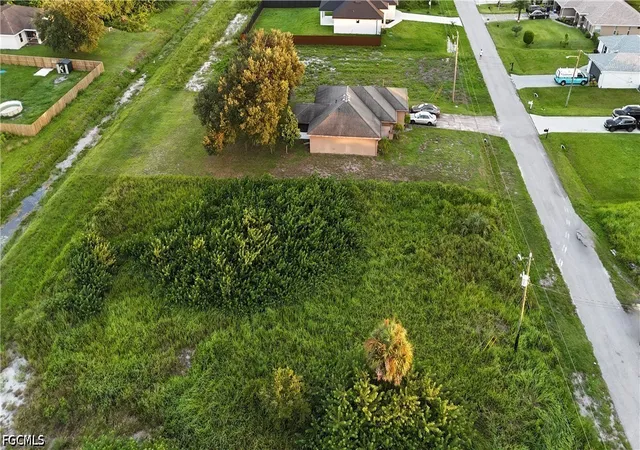 Photo 4 of Sale Pending at 425 Pickford Ave, Lehigh Acres, FL 33974 | MLS# 2026032660 | Listing updated on 2026-08-17