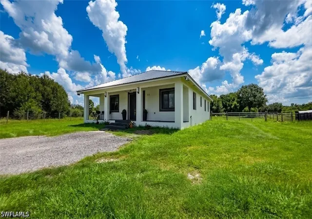 Photo 3 of Single family home for sale at 525 N Granja Ave, Clewiston, FL 33440 | MLS# 226025251 | Listing updated on 2026-08-24