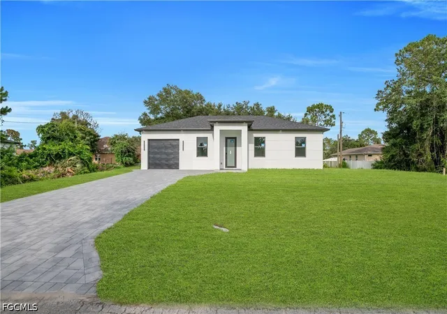 Photo 3 of Sale Pending at 1718 Hibiscus Ave, Lehigh Acres, FL 33972 | MLS# 2026032785 | Listing updated on 2026-09-29