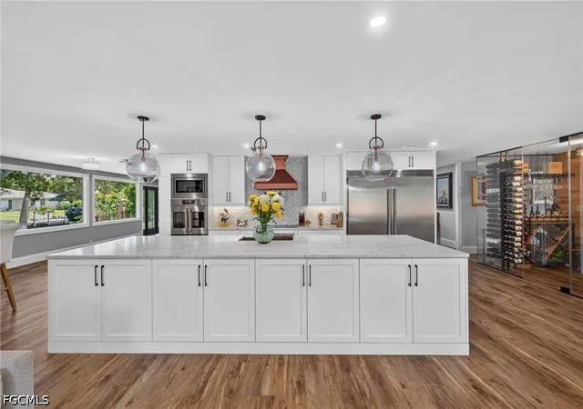 Photo 1 of Single family home for sale at 625 Sunnyside Ct, Fort Myers, FL 33919 | MLS# 2026032818 | Listing updated on 2026-08-21