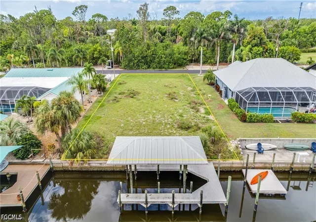 Photo 1 of Sale Pending at 3606 Pinetree Dr, Saint James City, FL 33956 | MLS# 2026032891 | Listing updated on 2026-08-26