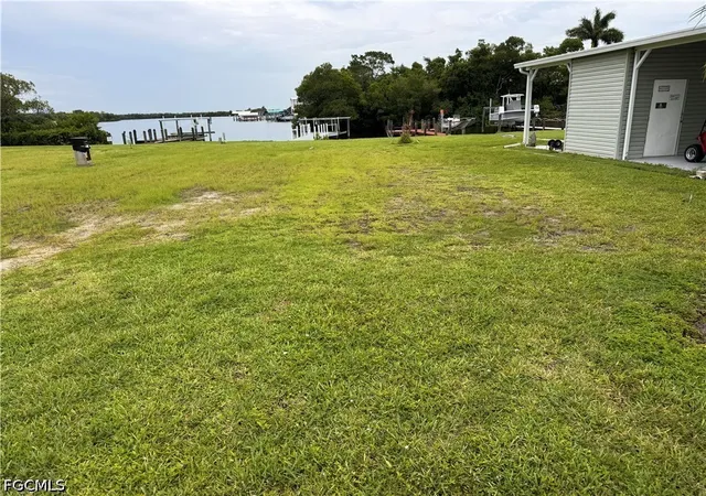 Photo 1 of Land for sale at 324 Shoreland Dr, Fort Myers, FL 33905 | MLS# 2026032996 | Listing updated on 2026-08-13