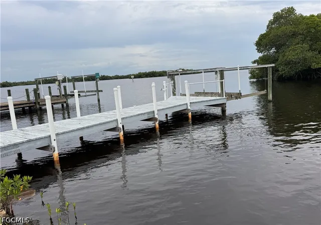 Photo 3 of Land for sale at 324 Shoreland Dr, Fort Myers, FL 33905 | MLS# 2026032996 | Listing updated on 2026-08-13
