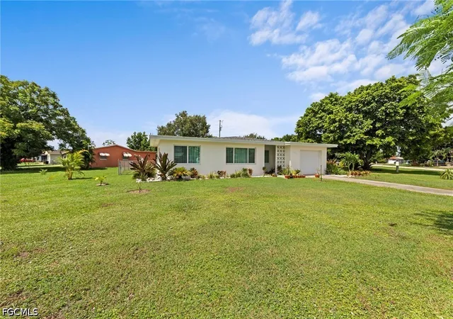 Photo 4 of Sale Pending at 1212 Barnsdale St, Lehigh Acres, FL 33936 | MLS# 2026033037 | Listing updated on 2026-08-18