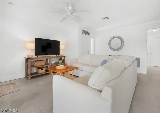 Listing Photo 4 - Condo for sale in building located at 250 Lanchester Ct, Naples, FL 34112 - Unit #35