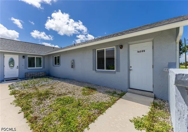 Photo 4 of Townhouse for sale at 16593 Davis Rd, Fort Myers, FL 33908 | MLS# 2026033209 | Listing updated on 2026-08-14