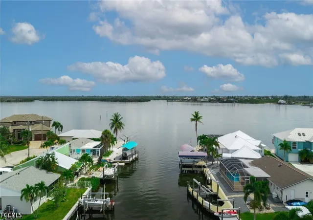 Photo 3 of Single family home for sale at 2574 Bayshore Dr, Matlacha, FL 33993 | MLS# 2026033260 | Listing updated on 2026-08-18