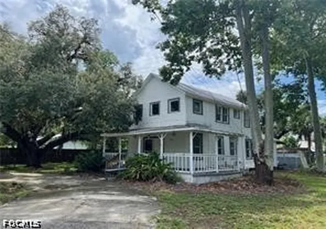 Photo 1 of Sale Pending at 253 S Cypress St, Labelle, FL 33935 | MLS# 2026033276 | Listing updated on 2026-08-19