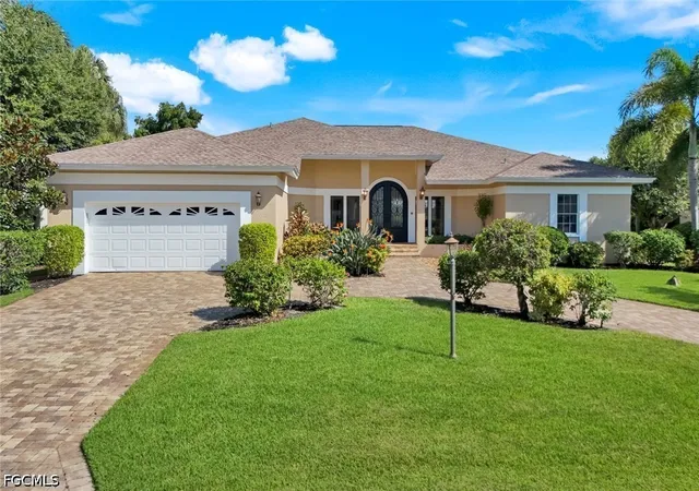 Photo 2 of Single family home for sale at 16111 Forest Oaks Dr, Fort Myers, FL 33908 | MLS# 2026033317 | Listing updated on 2026-08-27