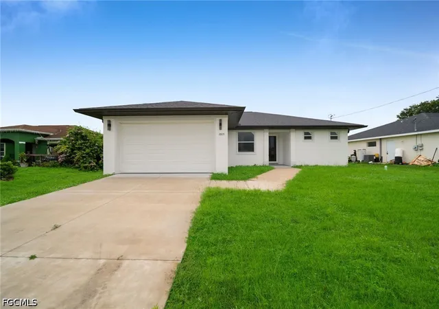 Photo 3 of Single family home for sale at 2805 26th Street SW, Lehigh Acres, FL 33976 | MLS# 2026033344 | Listing updated on 2026-08-21