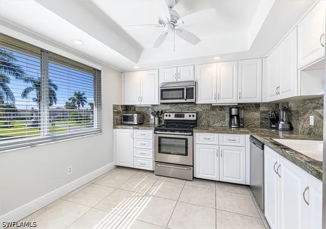 Listing Photo 5 - Condo for sale in building located at 230 Albi Rd, Naples, FL 34112 - Unit #2494