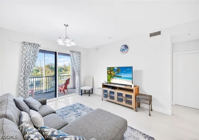 Listing Photo 5 - Condo for sale in building located at 15901 Royal Pointe Ln, Fort Myers, FL 33908 - Unit #202