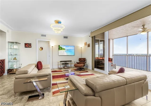 Listing Photo 5 - Condo for sale in building located at 2104 W First St, Fort Myers, FL 33901 - Unit #1802