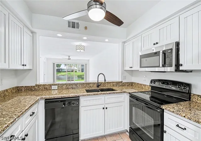 Listing Photo 5 - Condo for sale in building located at 9650 Victoria Ln, Naples, FL 34109 - Unit #104