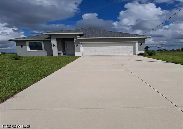 Photo 1 of Single family home for sale at 9019 E Broad Ct, Labelle, FL 33935 | MLS# 2026033521 | Listing updated on 2026-08-13