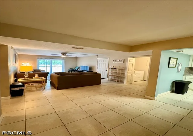 Listing Photo 4 - Condo for sale in building located at 12658 Kenwood Ln, Fort Myers, FL 33907 - Unit #B