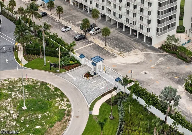 Listing Photo 2 - Condo for sale in building located at 25710 Hickory Blvd, BONITA SPRINGS, FL 34134 - Unit #