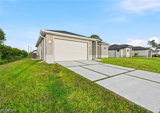 Photo 3 of Single family home for sale at 352 Radford Ave, Lehigh Acres, FL 33974 | MLS# 2026033822 | Listing updated on 2026-08-17