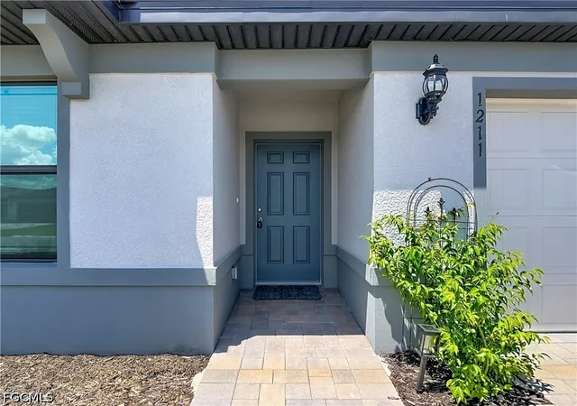 Photo 2 of Single family home for sale at 1211 Caloosa Cvs Dr, Labelle, FL 33935 | MLS# 2026033826 | Listing updated on 2026-08-17