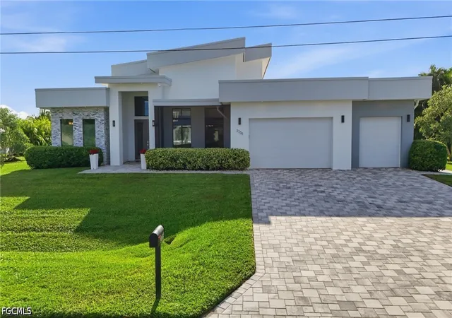 Photo 3 of Single family home for sale at 3709 SW 15th Place, Cape Coral, FL 33914 | MLS# 2026033863 | Listing updated on 2026-10-06