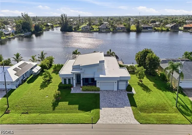 Photo 4 of Single family home for sale at 3709 SW 15th Place, Cape Coral, FL 33914 | MLS# 2026033863 | Listing updated on 2026-10-06