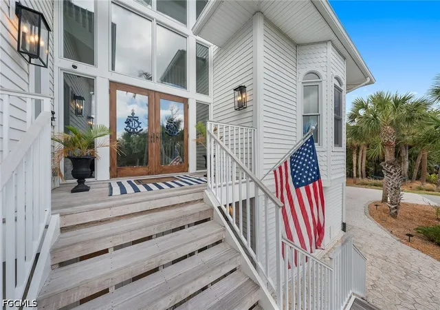 Photo 2 of Single family home for sale at 660 Anchor Dr, Sanibel, FL 33957 | MLS# 2026033866 | Listing updated on 2026-08-20