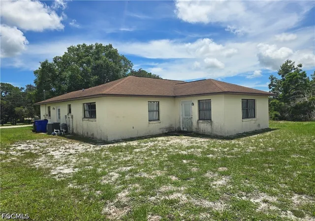 Photo 3 of Single family home for sale at 114 Highlands Lake Dr, Lake Placid, FL 33852 | MLS# 2026033918 | Listing updated on 2026-08-24