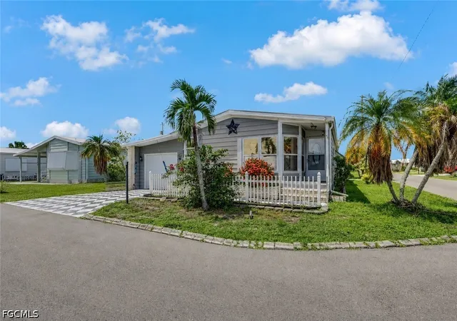 Photo 2 of Manufactured home for sale at 9258 Desoto Dr, North Fort Myers, FL 33903 | MLS# 2026033955 | Listing updated on 2026-08-19