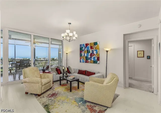 Listing Photo 4 - Condo for sale in building located at 4192 Bay Bch Ln, Fort Myers Beach, FL 33931 - Unit #872
