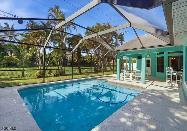 Photo 1 of Sale Pending at 1470 Winkler Ave, Fort Myers, FL 33901 | MLS# 2026033978 | Listing updated on 2026-08-24