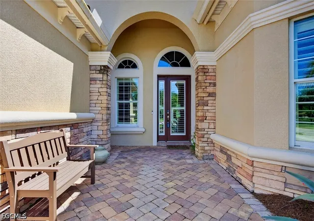 Photo 3 of Sale Pending at 11205 Surrey Pl, Fort Myers, FL 33913 | MLS# 2026034003 | Listing updated on 2026-08-25