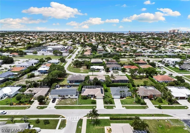 Photo 4 of Single family home for sale at 6 Tahiti Rd, Marco Island, FL 34145 | MLS# 226029172 | Listing updated on 2026-08-28