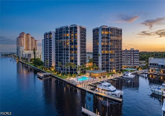 Photo 1 of Sale Pending at 1900 Virginia Ave #1401, Fort Myers, FL 33901 | MLS# 2026034252 | Listing updated on 2026-08-30